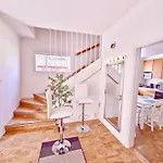 Room's House 11 *