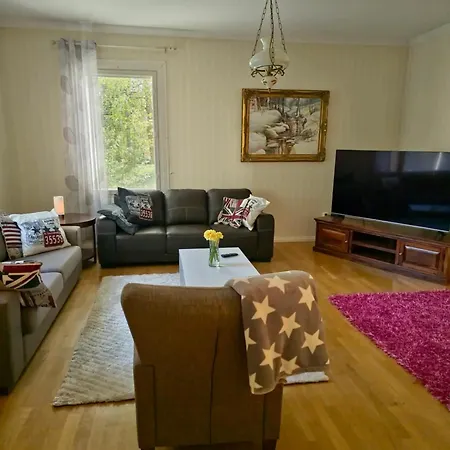 Room's House 11 Apartment