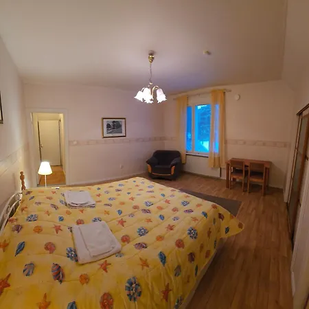Room's House 11